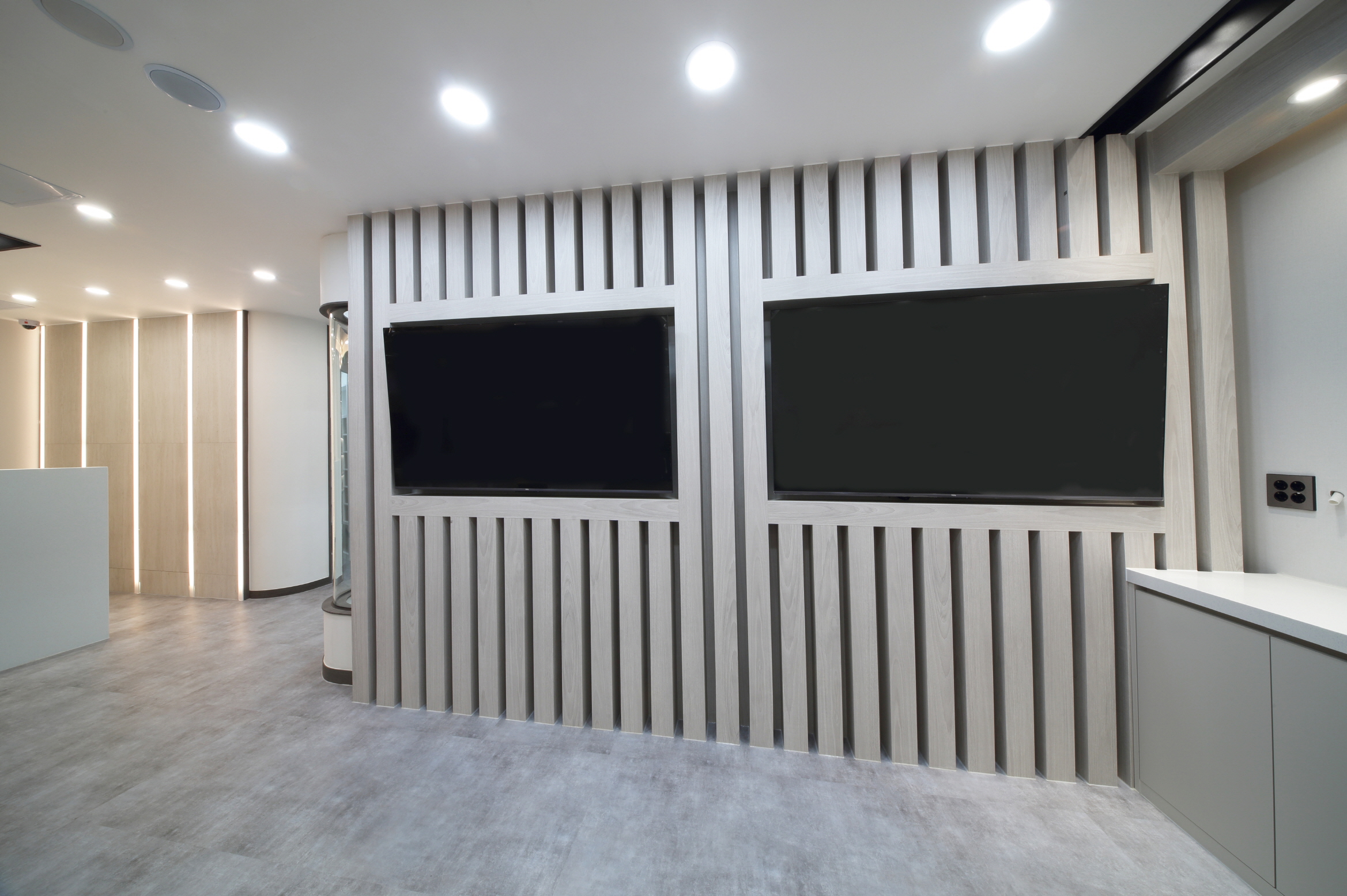 /user/h/hyundaienc/editor/2405/9e9805b4673365caf175460673f4380c_1716273712_8911.JPG 이미지크게보기