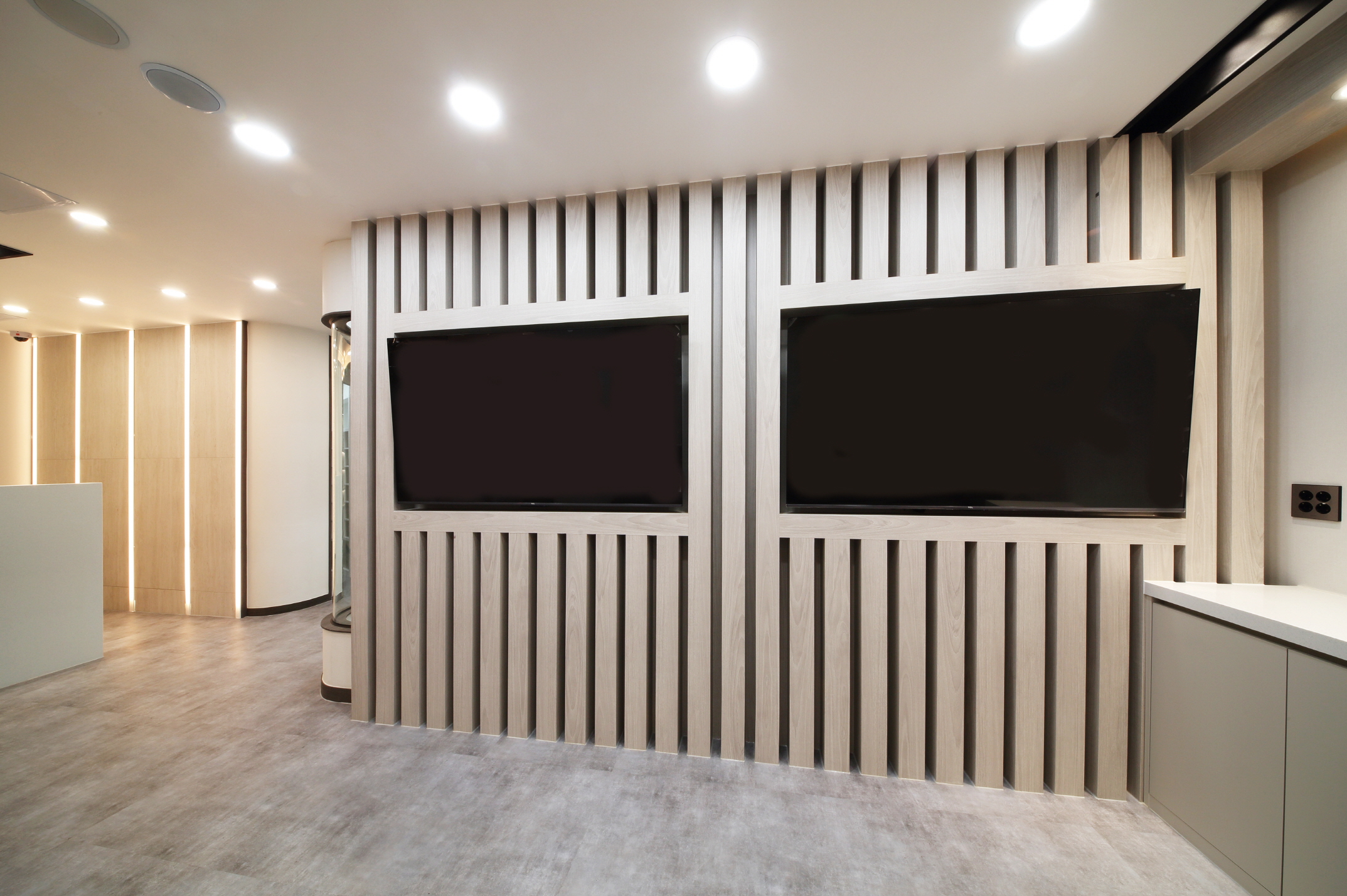 /user/h/hyundaienc/editor/2405/9e9805b4673365caf175460673f4380c_1716273713_0113.JPG 이미지크게보기